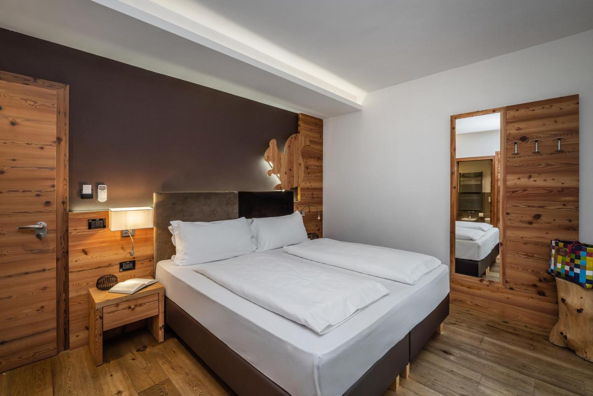 Hotel Ravelli Luxury Spa Mezzana  Exterior photo