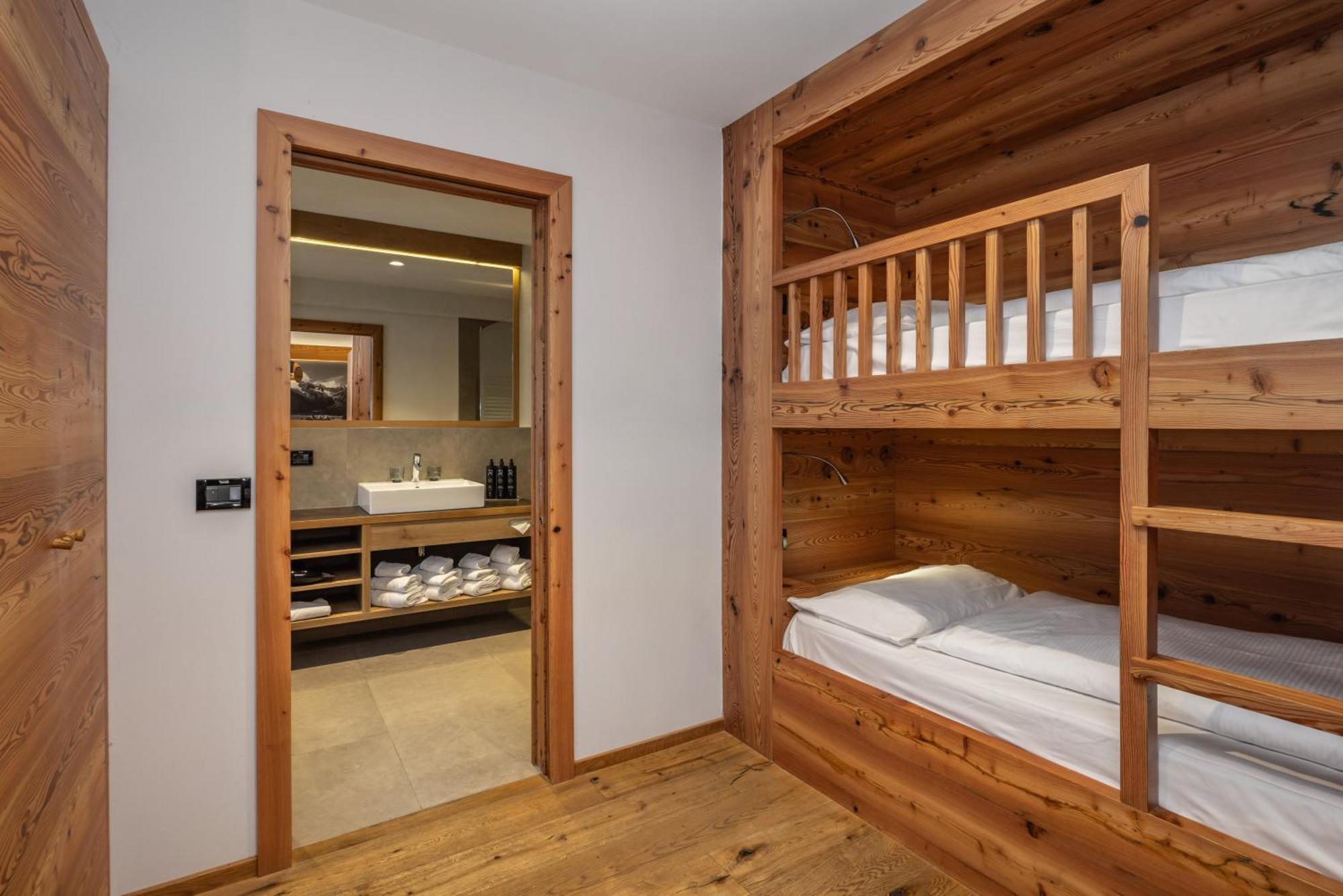 Hotel Ravelli Luxury Spa Mezzana  Exterior photo